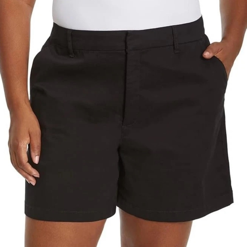 Gloria Vanderbilt Chino Shorts Black 14 NWT
